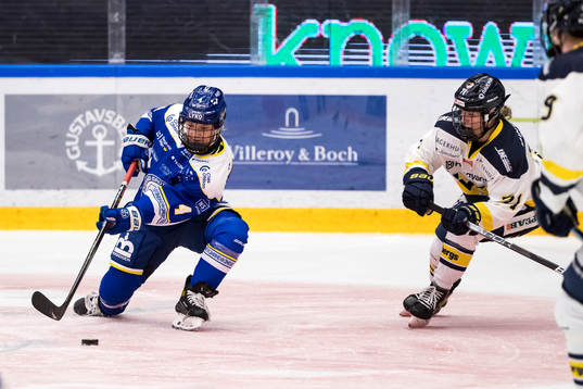 Leksands Wilma Johansson och HV71s Nicoline Jensen