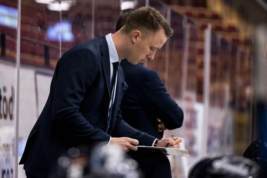 HV71s tränare Joakim Engström