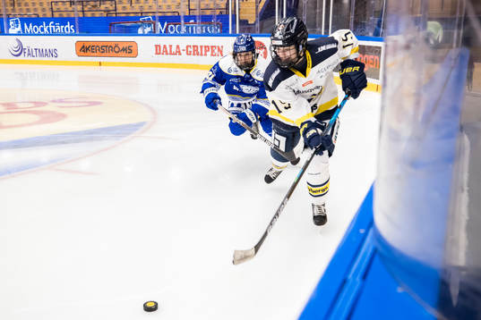 Leksands Tereza Vanisova och HV71s Linnea Andersson
