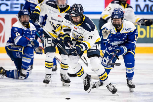 HV71s Hanna Olsson och Leksands Payge Pena