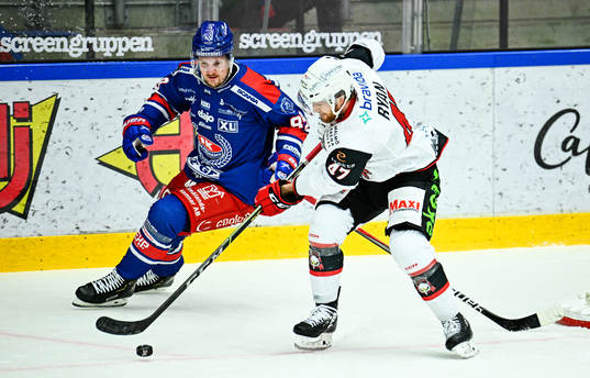 Oskarshamns Patrik Karlkvist och Malmö Redhawks Joakim Ryan