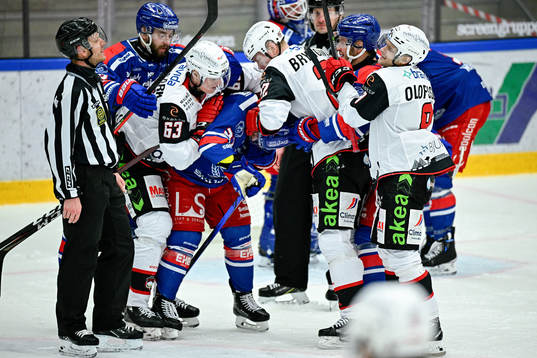 Malmö Redhawks Fredrik Händemark, Lars Bryggman och Johan