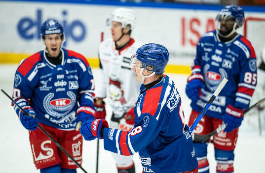 Oskarshamns Fredrik Olofsson jublar