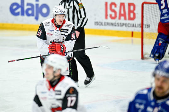 Malmö Redhawks Emil Sylvegård jublar