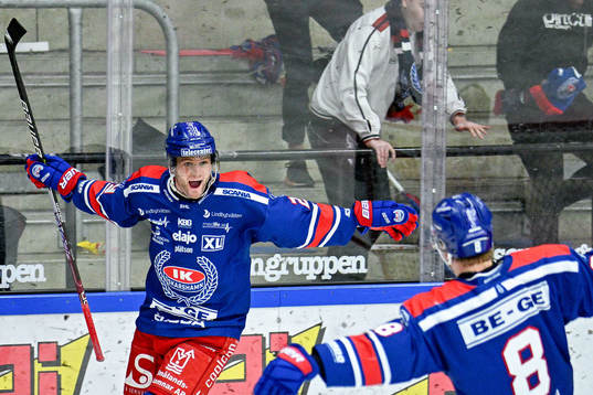 Oskarshamns Kim Rosdahl jublar