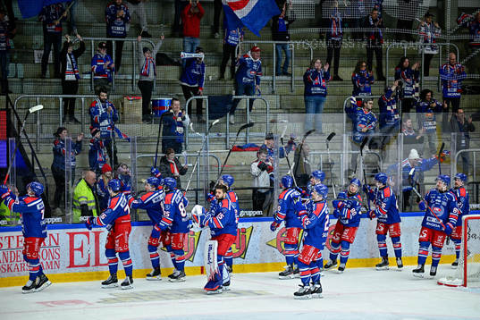 Oskarshamns spelare jublar