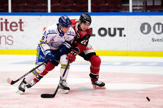Leksands Patrik Zackrisson och Malmö Redhawks Lars Bryggman