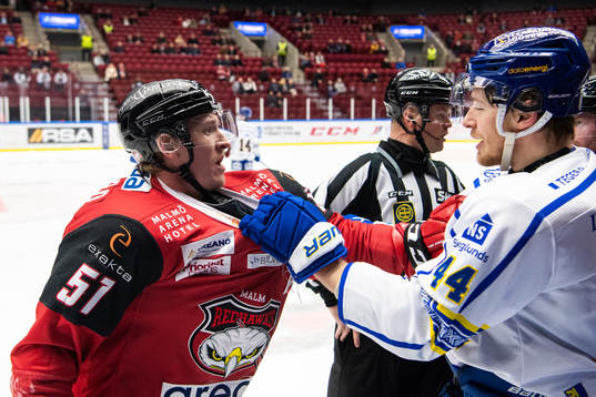 Malmö Redhawks Emil Sylvegård och Leksands Ashton Carter