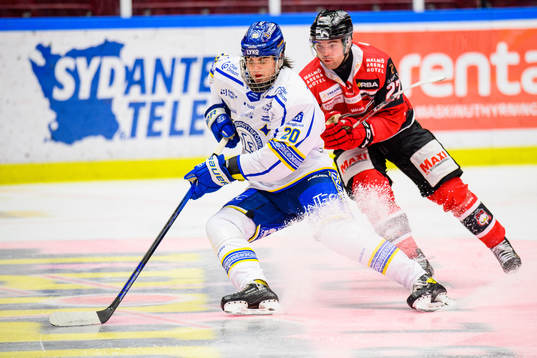 Leksands Lian Bichsel och Malmö Redhawks Ponthus Westerholm