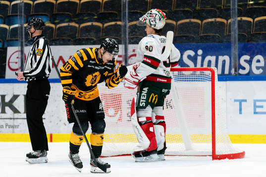 Skellefteås Joakim Lindström jublar