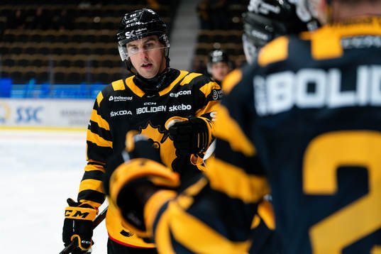 Skellefteås Joakim Lindström jublar