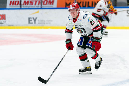 Frölundas Karl Henriksson grinar illa