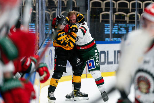 Skellefteås Linus Karlsson och Frölundas Christian Folin