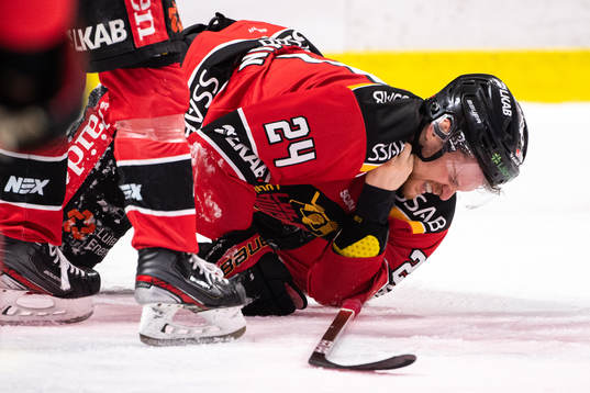 Luleås Brendan Shinnimin har ont