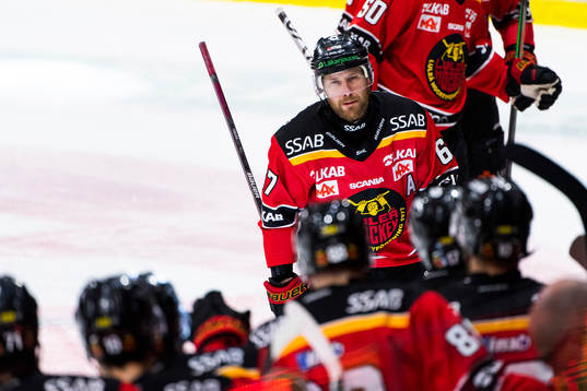 Luleås Linus Omark jublar