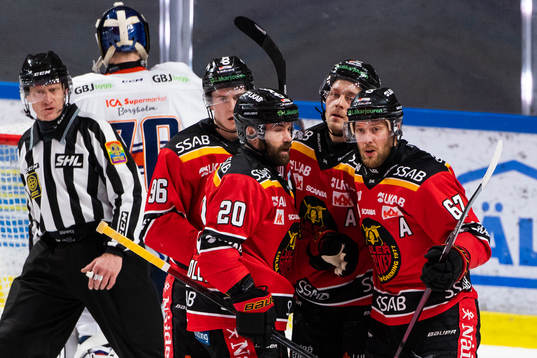 Luleås Linus Omark jublar