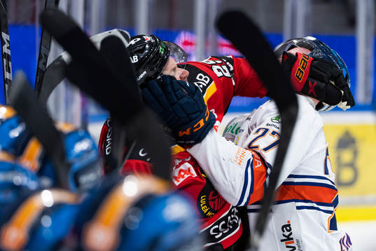Luleås Erik Gustafsson och Växjös Martin Lundberg