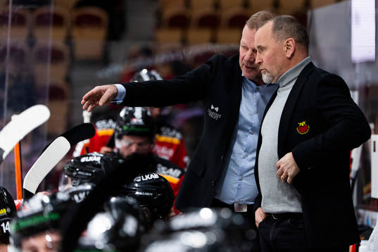 Luleås assisterande tränare Henrik Stridh och tränare