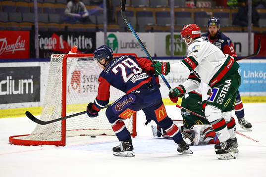 Mål 1-0 av Linköpings Georg Weigelt
