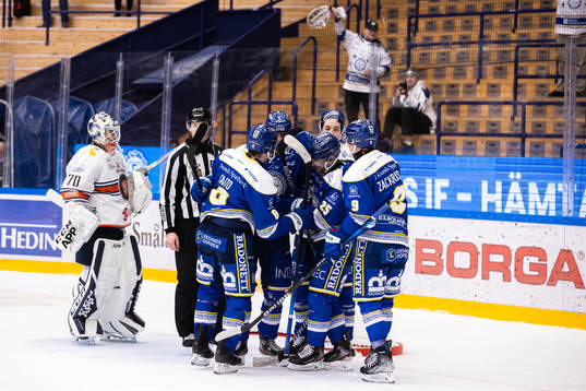 Leksands Calle Själin jublar med lagkamrater