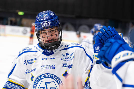 Leksands Ella Albinsson jublar