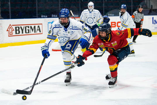 Djurgårdens Sofie Lundin och Leksands Gracen Hirschey