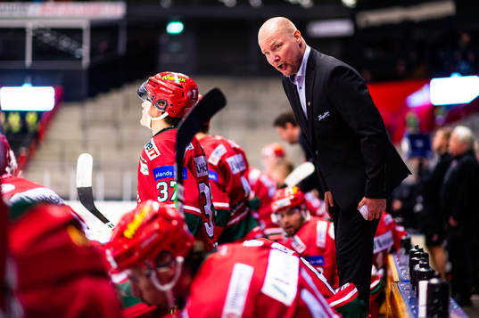 Modos assisterande tränare Jonas Holmström