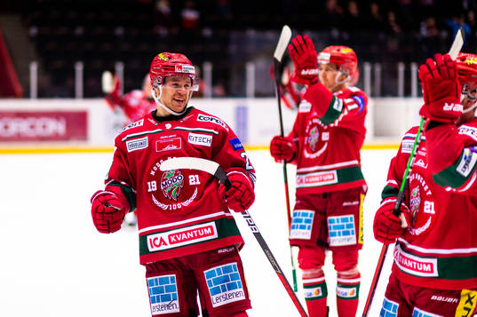 Modos Mikkel Aagaard jublar