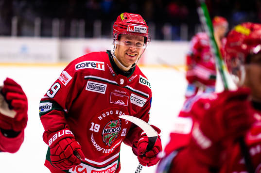 Modos Mikkel Aagaard jublar