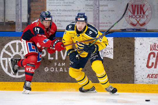 Västerviks Myles Powell och Södertäljes Emil Alba