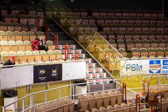 Avspärrningar i Smidjegrav Arena