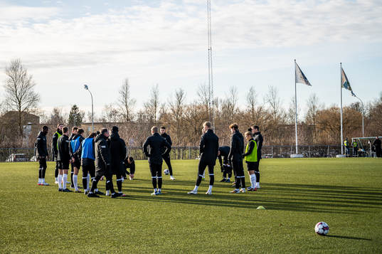 Landskronas spelare samlas