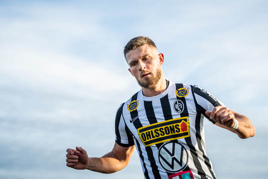 Landskronas Erik Pärsson jublar