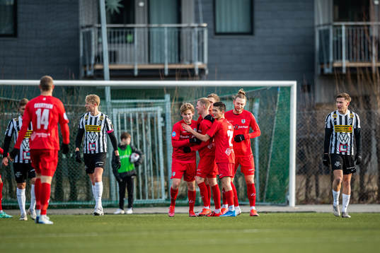 Helsingörs spelare jublar