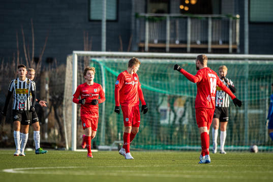 Helsingörs spelare jublar