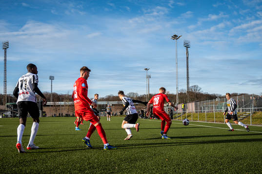 Vy över träningsmatchen i fotboll mellan Landskrona och