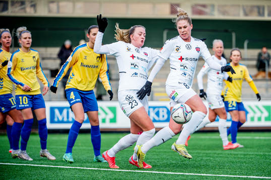 Rosengårds Stefanie Sanders och Rebecca Knaak