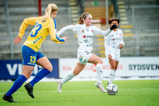 Rosengårds Mathilde Vangsgaard mot Bröndbys Katrine