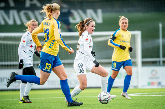 Rosengårds Mathilde Vangsgaard mot Bröndbys Katrine