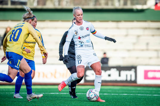 Rosengårds Caroline Seger mot Bröndbys Louise Winter