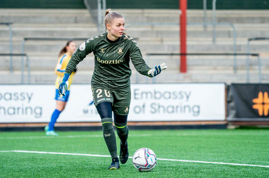 Bröndbys målvakt Naja Bahrenscheer