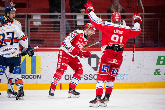 Timrås Albin Lundin jublar