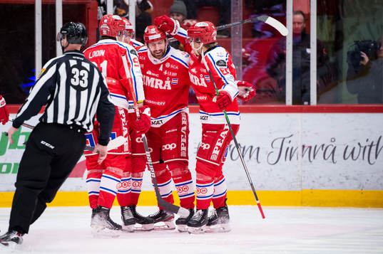 Timrås Albin Lundin jublar