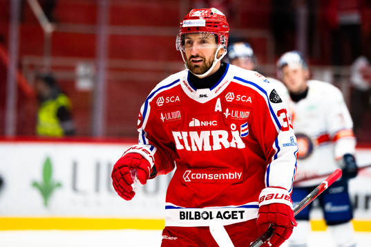 Timrås Albin Lundin jublar