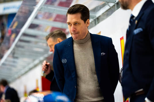 Växjös tränare Sam Hallam