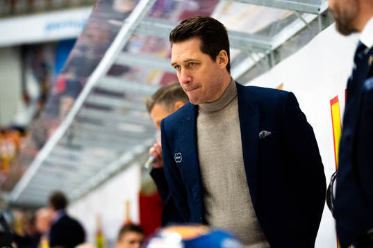Växjös tränare Sam Hallam