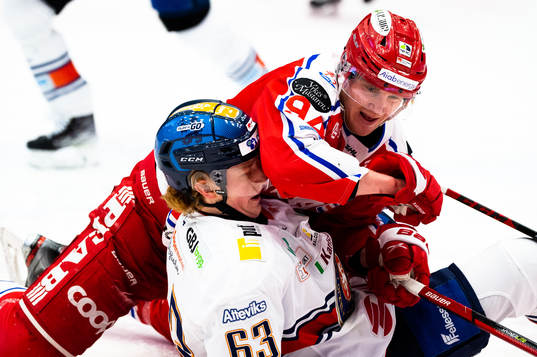 Timrås Sebastian Hartmann och Växjös Michael Krutil