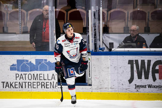 Linköpings Max Lindroth tilldelas en matchstraff