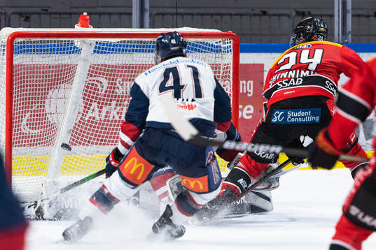 Luleås Brendan Shinnimin gör 3-2