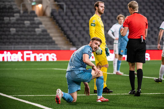 Djurgårdens Albion Ademi deppar